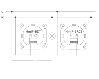 Aansluitschema als draadloze dimbare wisselschakeling, met een Homematic IP draadloze drukknop voor merk-wipvlak (HmIP-BRC2). Een druk op de knop op de HmIP-BDT of HmIP-BRC2 stuurt beiden de uitgang van de HmIP-BDT aan.